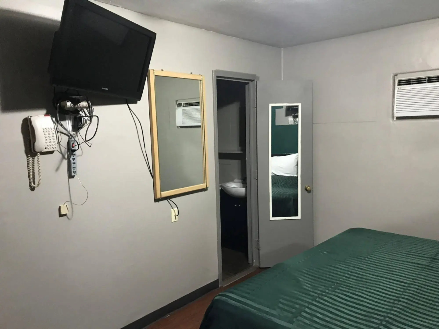 Cooper Motel Tuscola