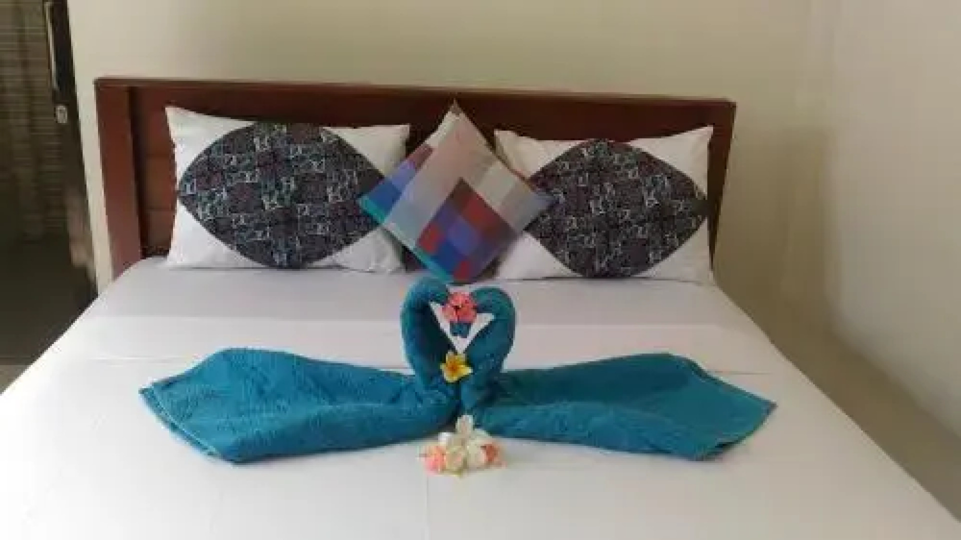 Warung Santa Fe and Bungalows