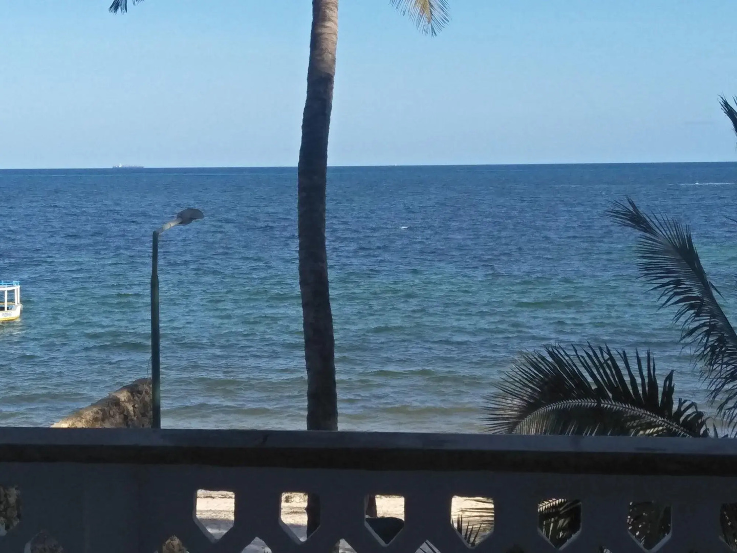 Travellers Beach Hotel & Club