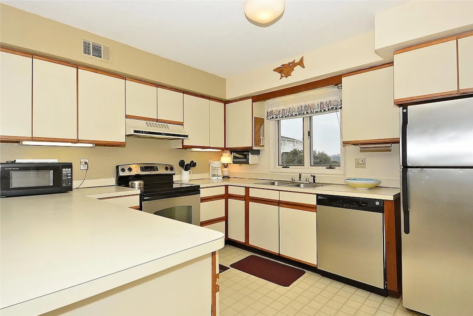 12 Seaside Villas N. Fenwick by Long & Foster