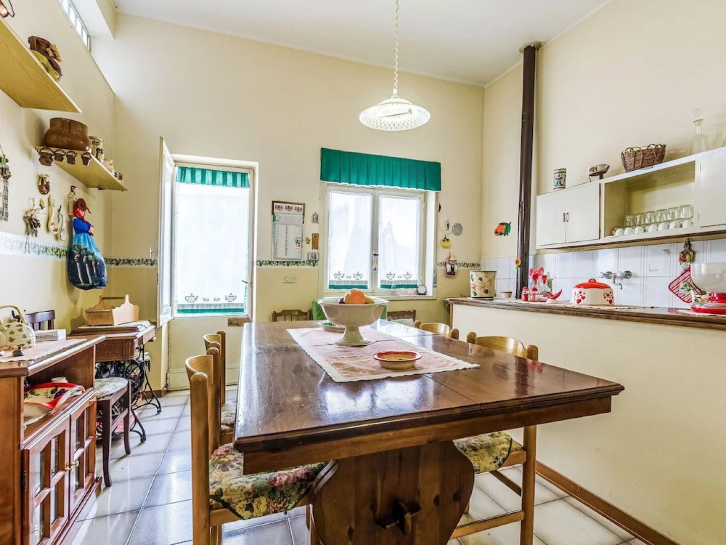 Traditional Holiday Home in Ragalna With Balcony