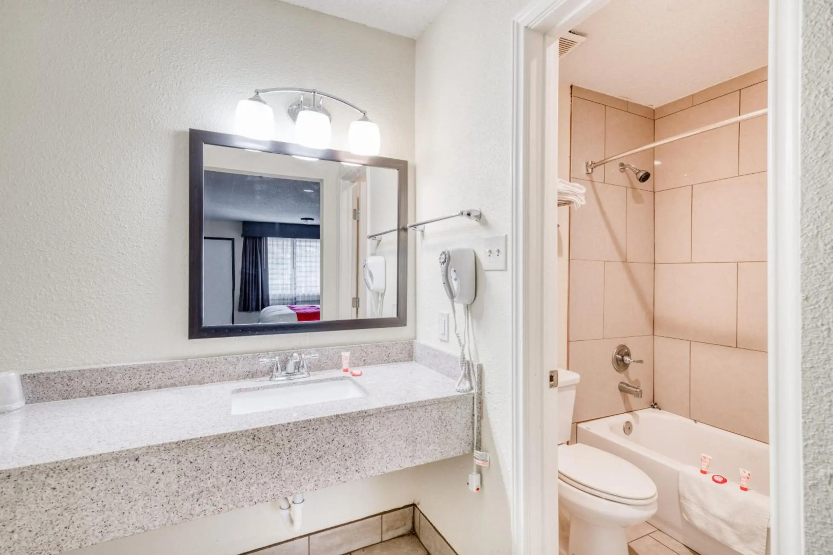 OYO Hotel Rosenberg TX I-69