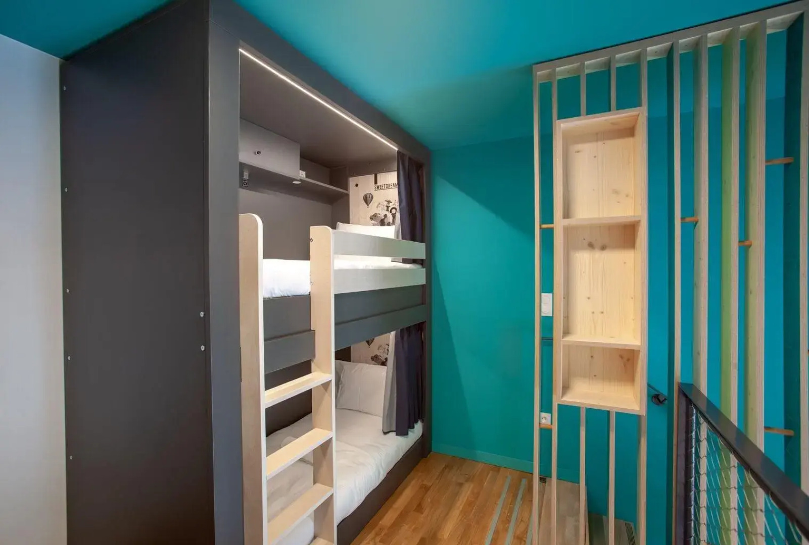 The People - Strasbourg - Hostel