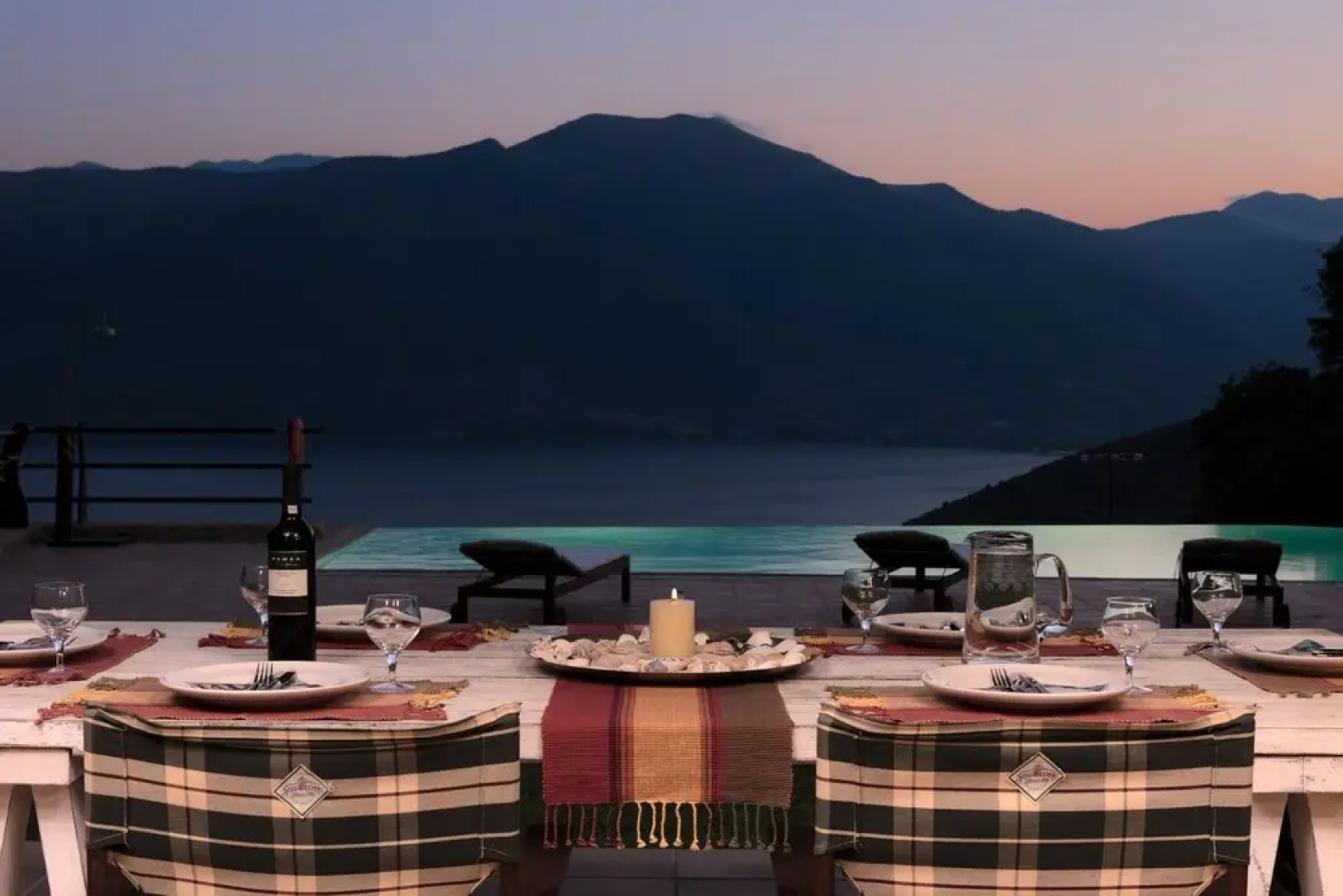 Self-catering Luxury Stone Holiday Villa With Infinity Pool and Panoramic View