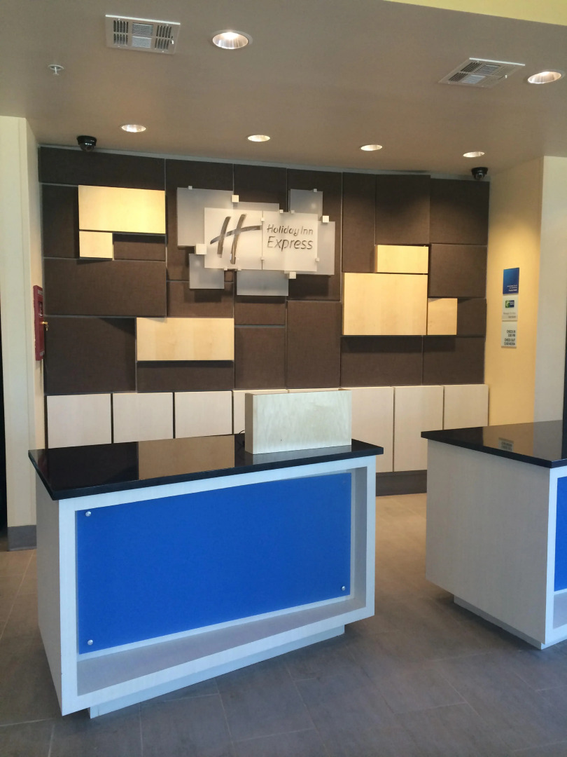 Holiday Inn Exp Stes Tahlequah by IHG