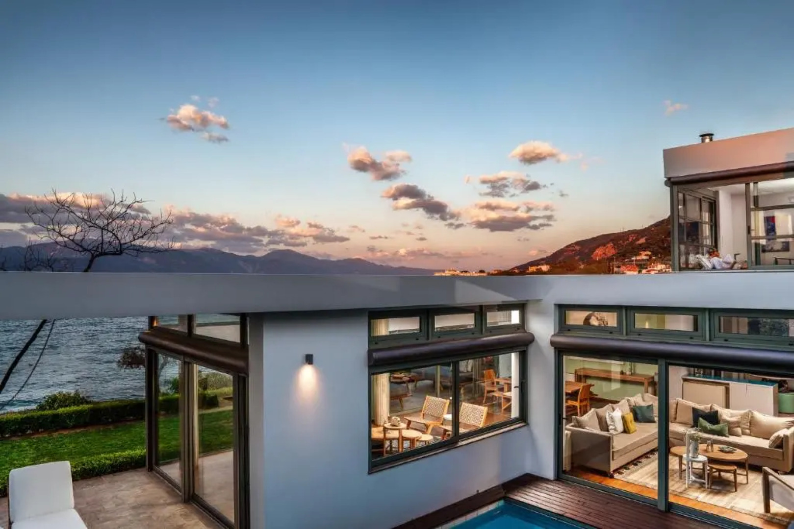 LEFKON VILLA by the Sea!