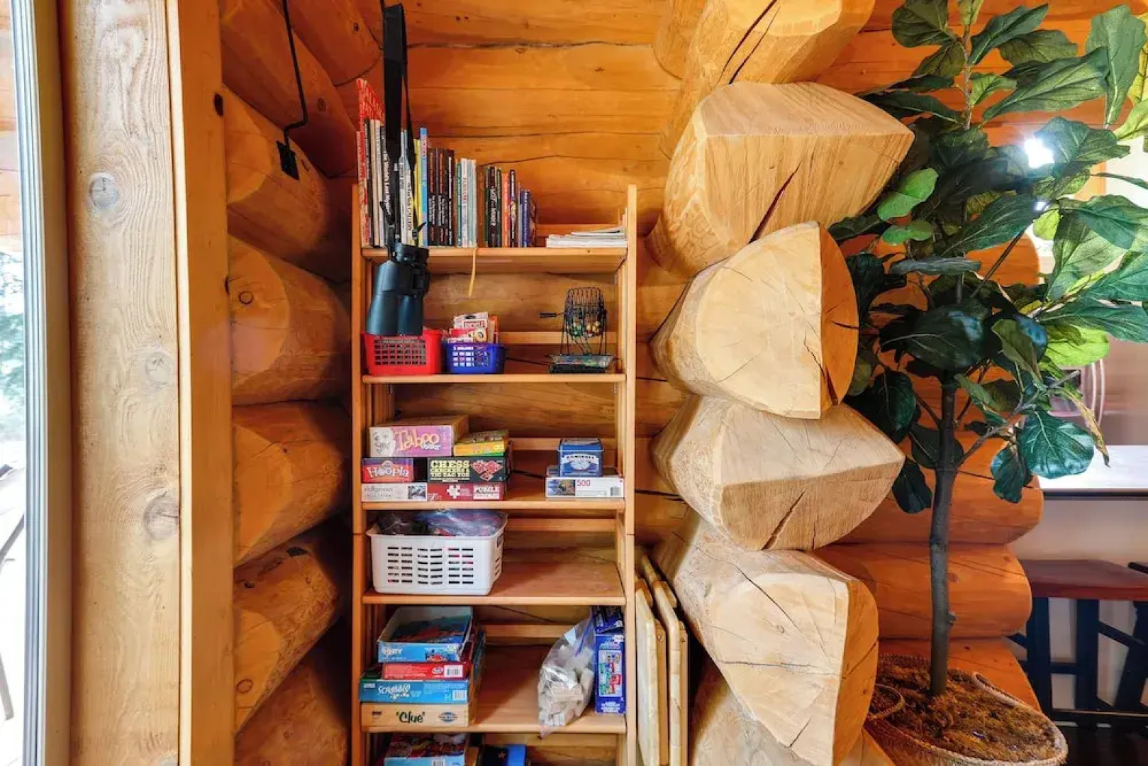 Riverside Log Cabin: On-site Aurora Viewing!