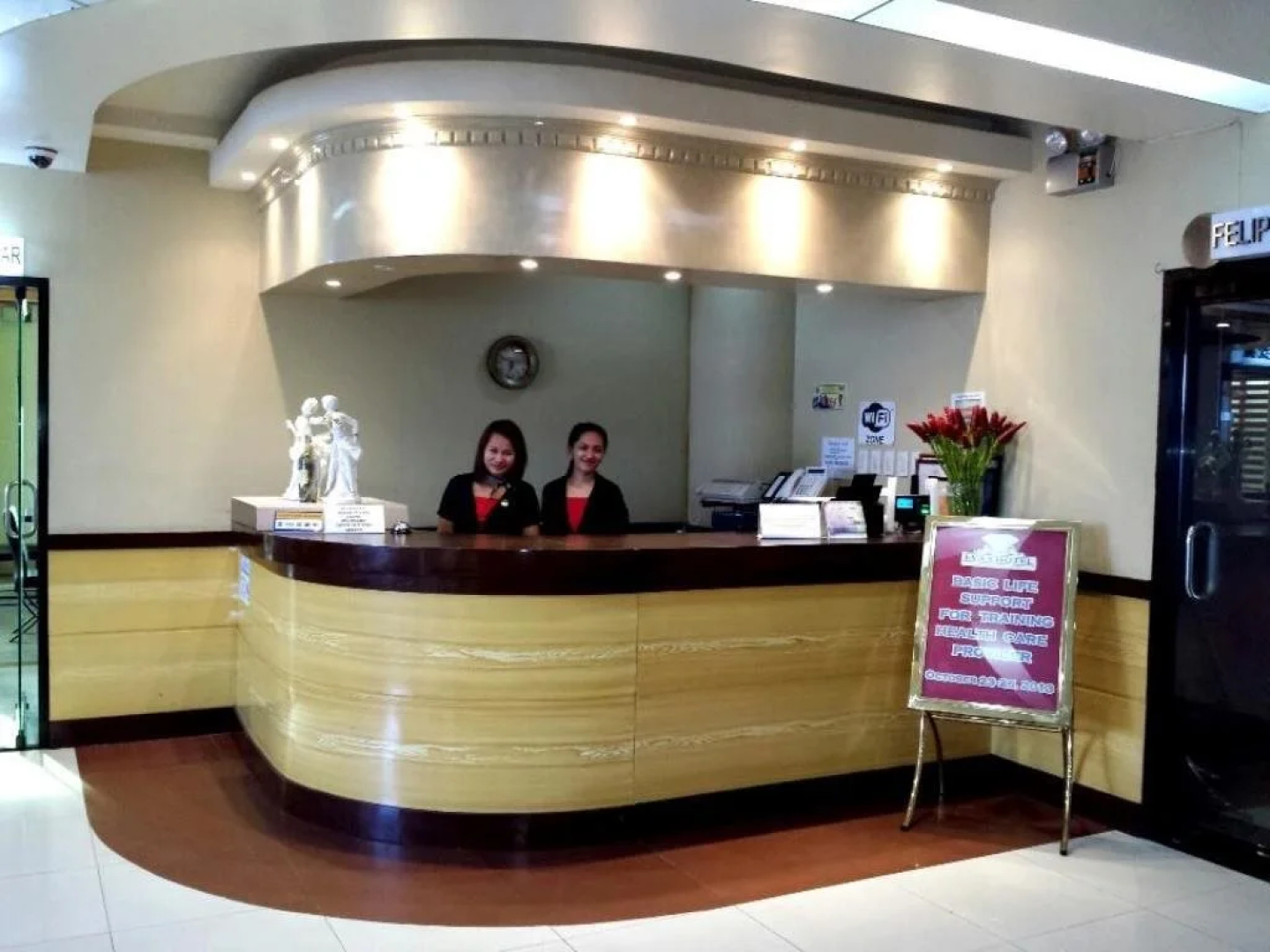 Eva's Hotel