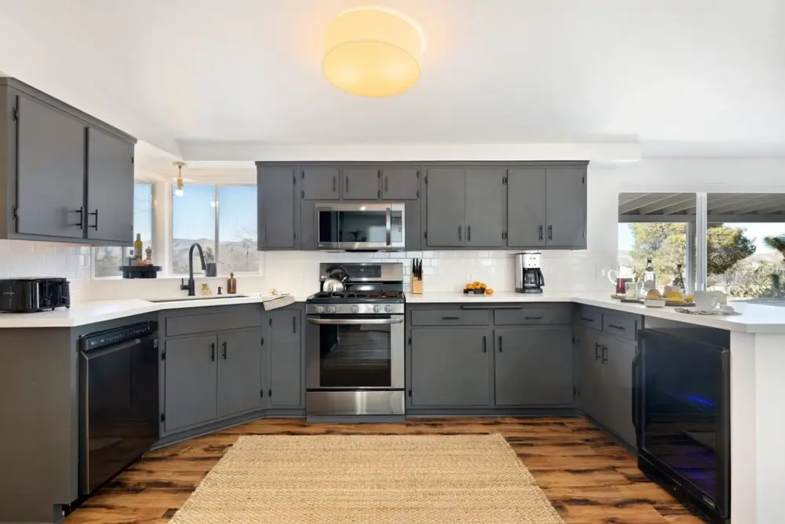 Acacia By Avantstay - Modern J Tree Escape w Cowboy Pool, Fire Pit, Ping Pong & Pool Table