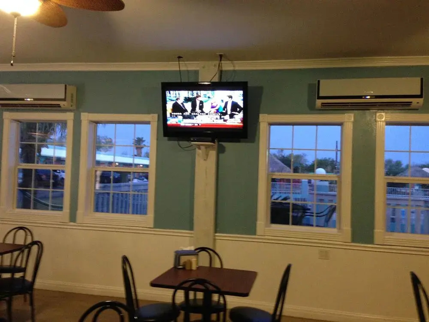 Shark Reef Resort Motel & Cottages