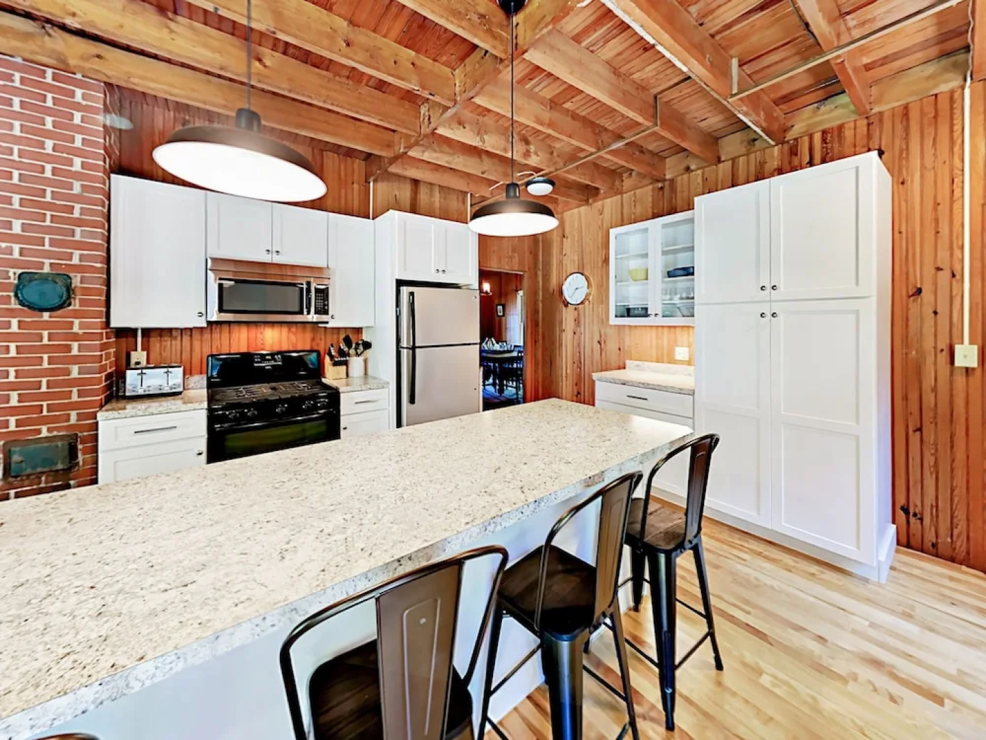 Green Gables Cottage 4 Bedrooms 2 Bathrooms Cottage