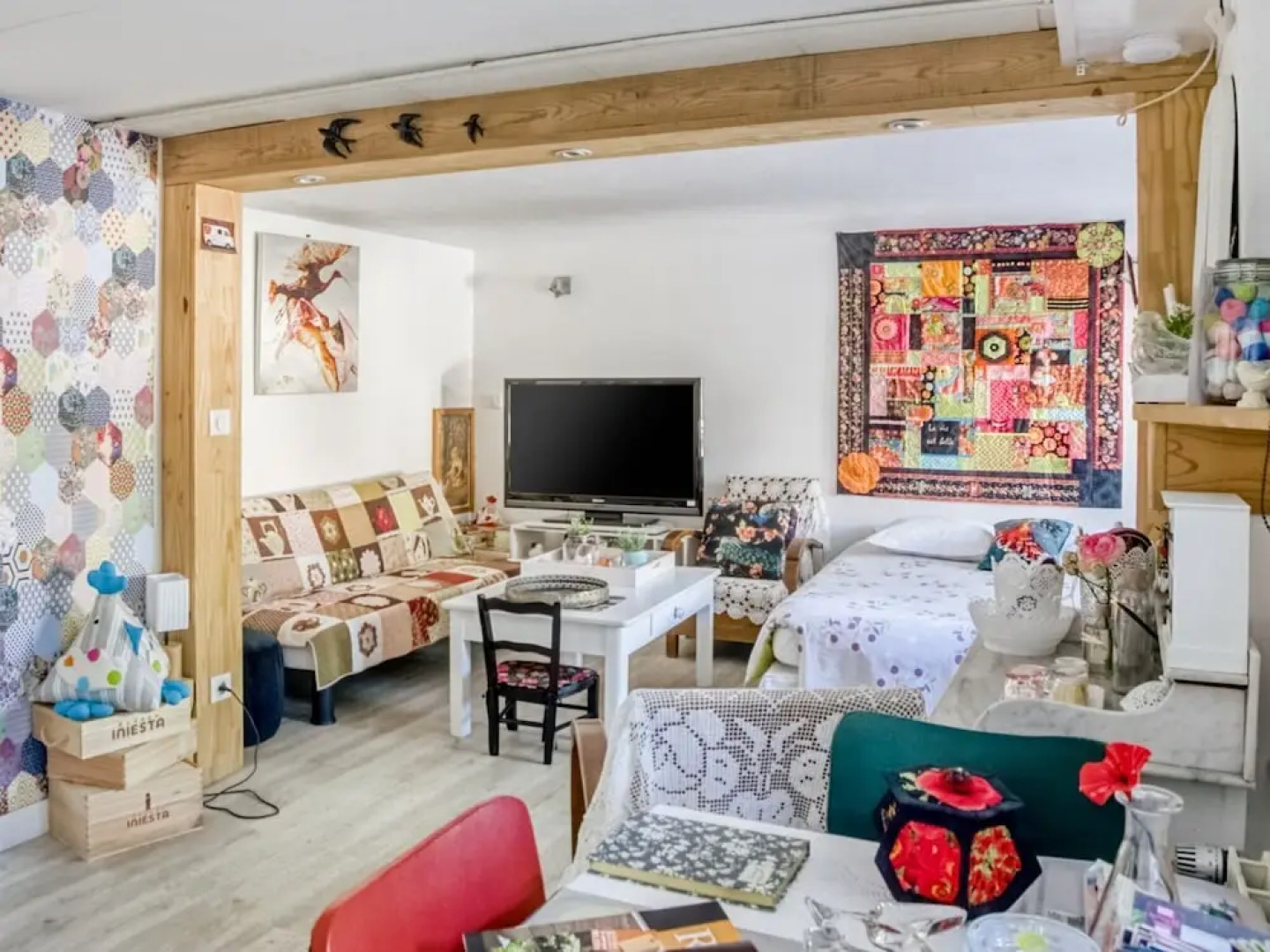 Comfortable Holiday Home in Roanne With Swimming Pool