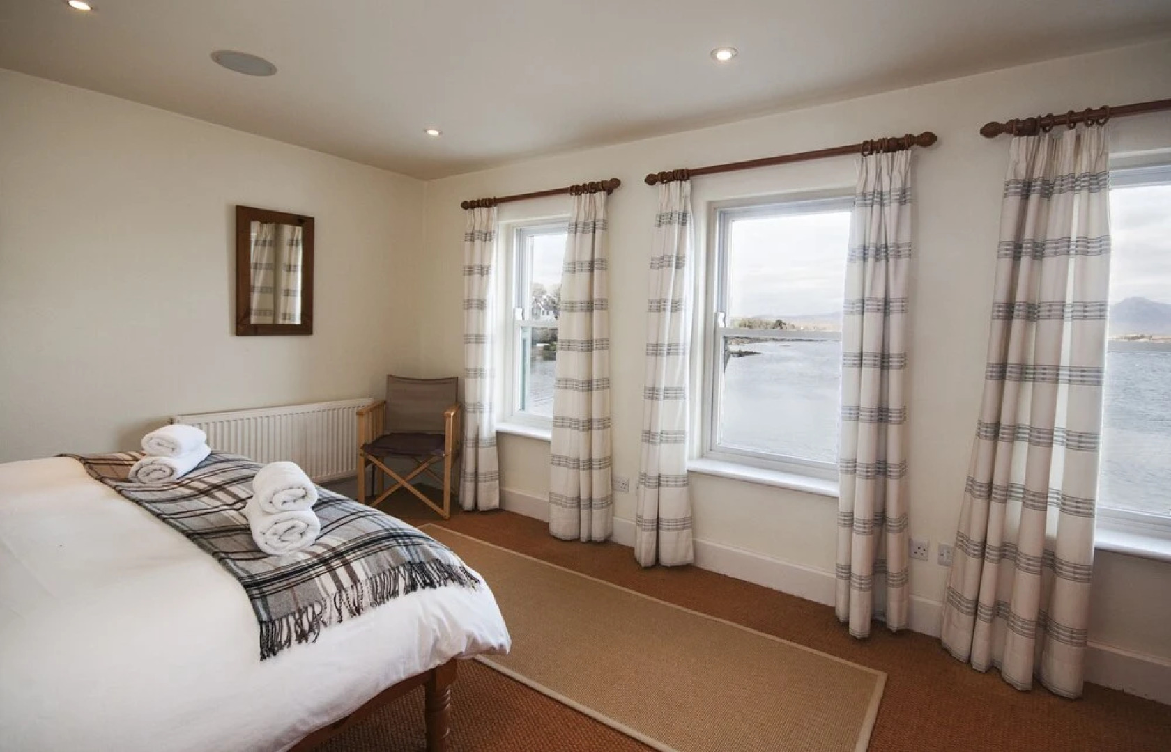 Roundstone Quay House