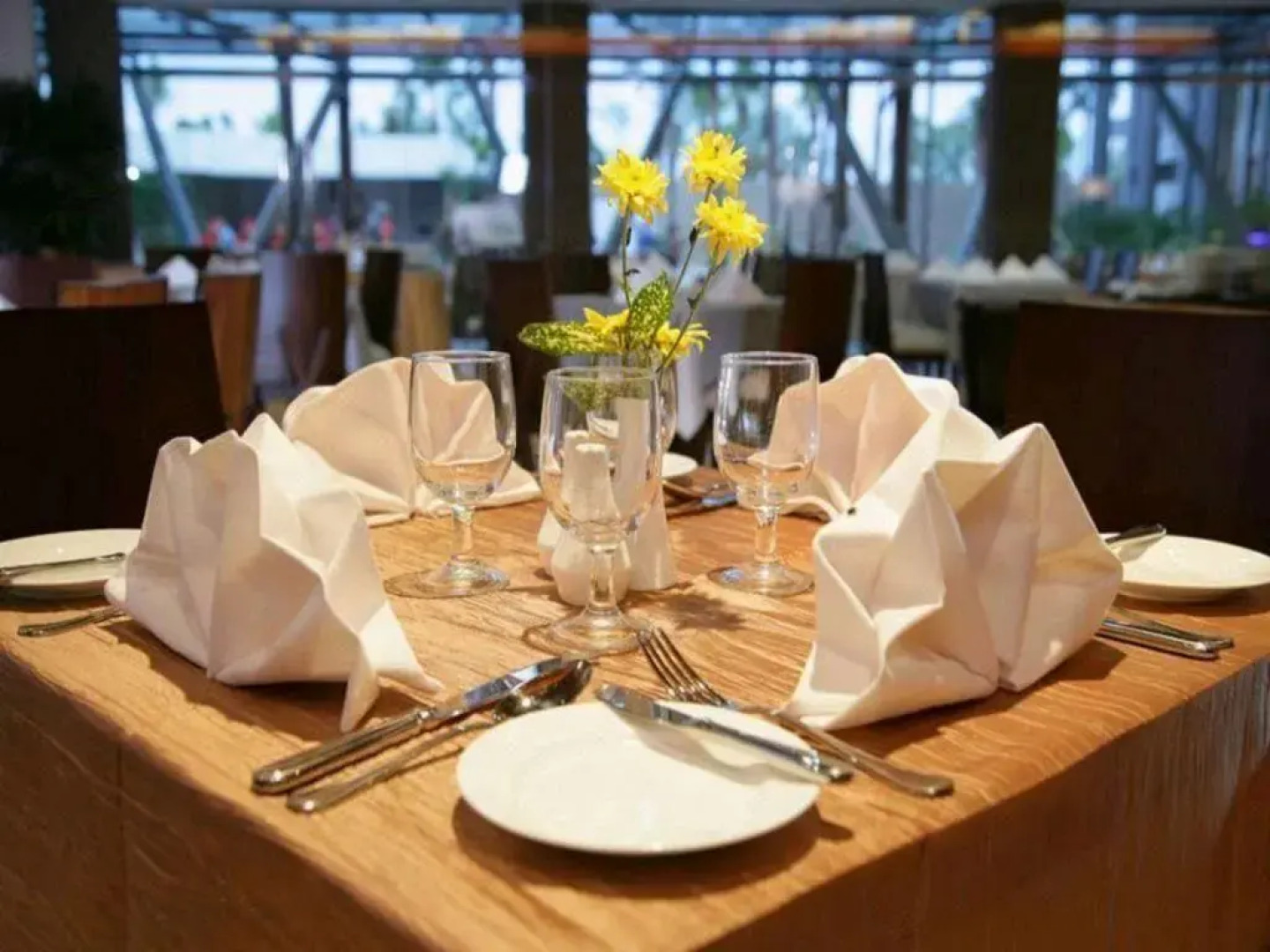 Horison Ultima Ratu Serang