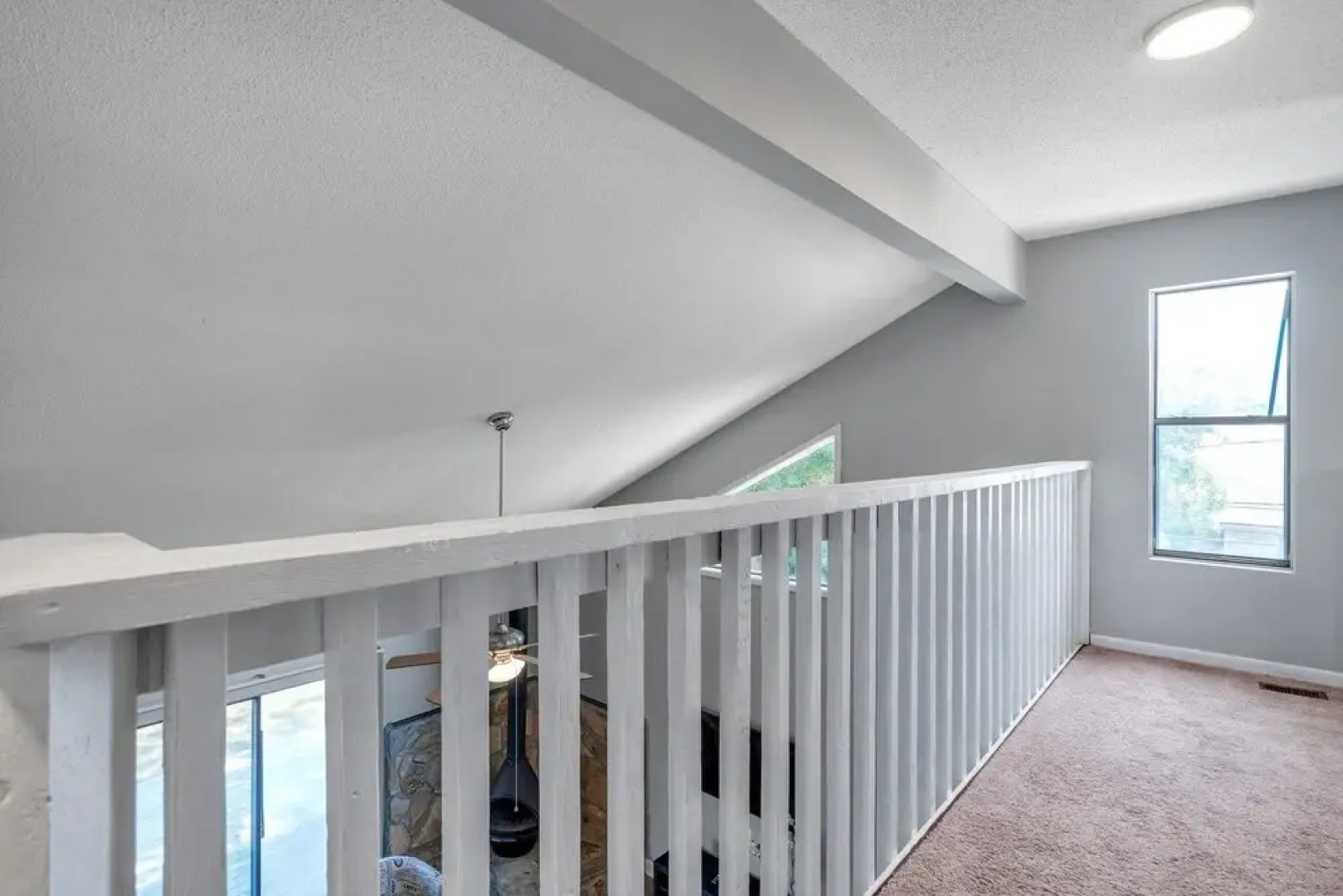 Eagles Nest 2 Bedroom Townhouse by Redawning