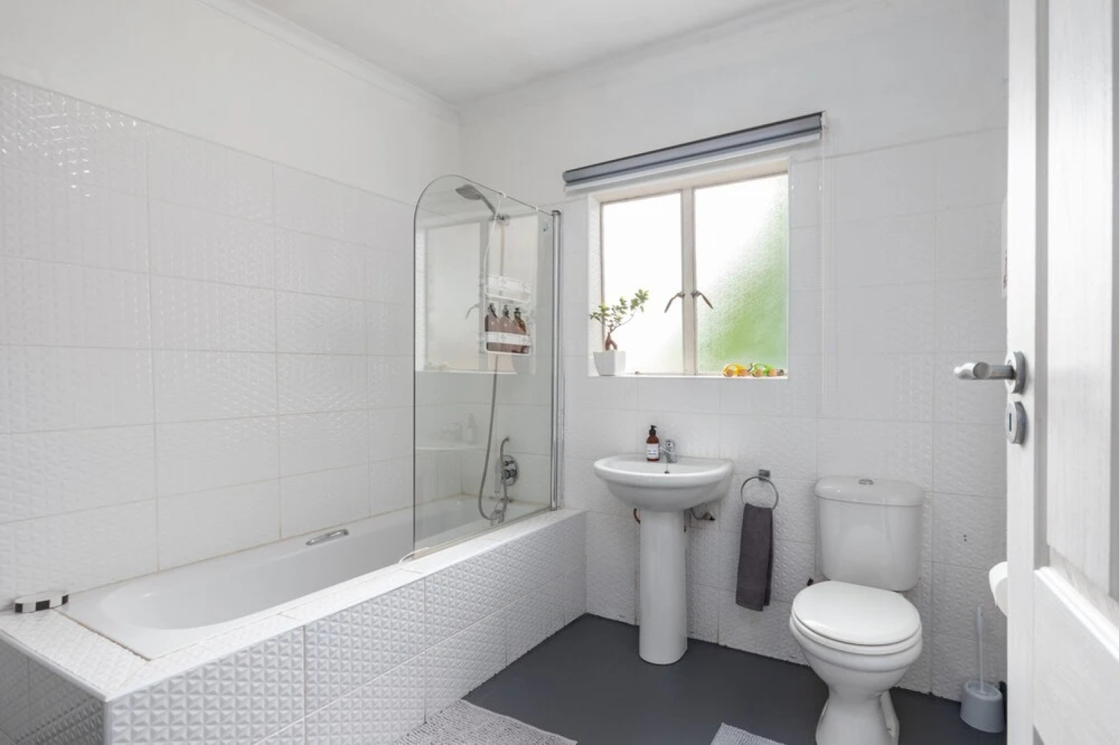 Stylish 2-bed Apartment in Centurion, Pretoria