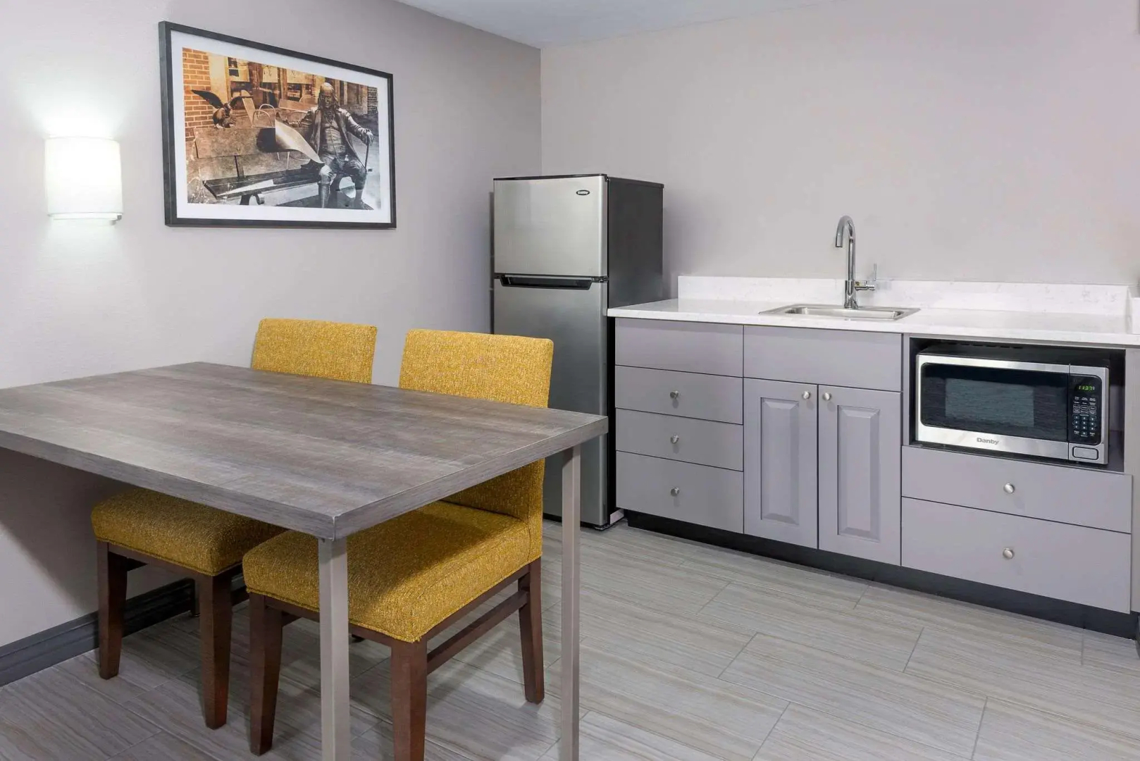 Hampton Inn & Suites Kansas City-Country Club Plaza