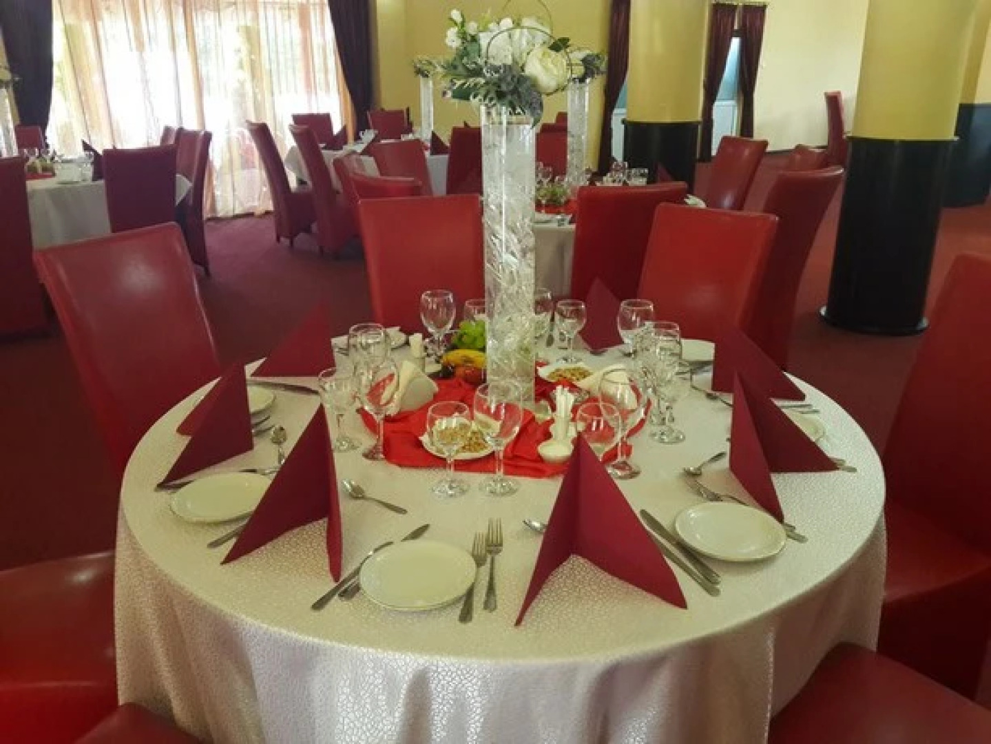 Ambasador Hotel & Restaurant