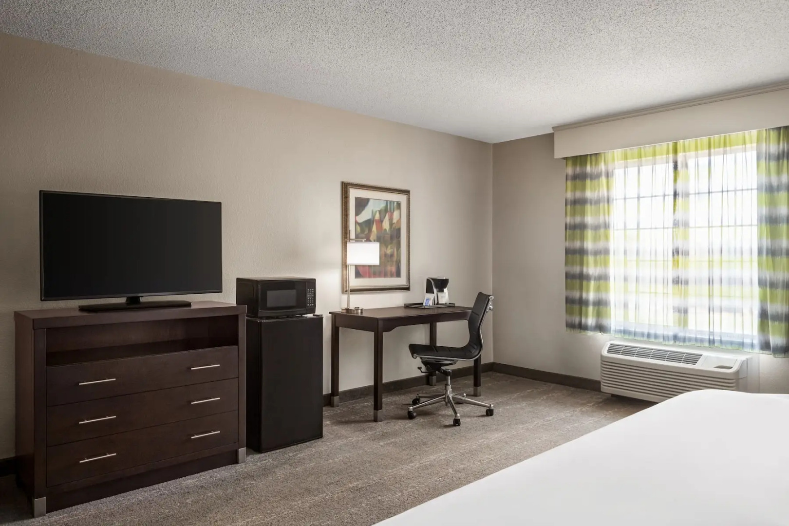 Holiday Inn Express Savannah-I-95 North