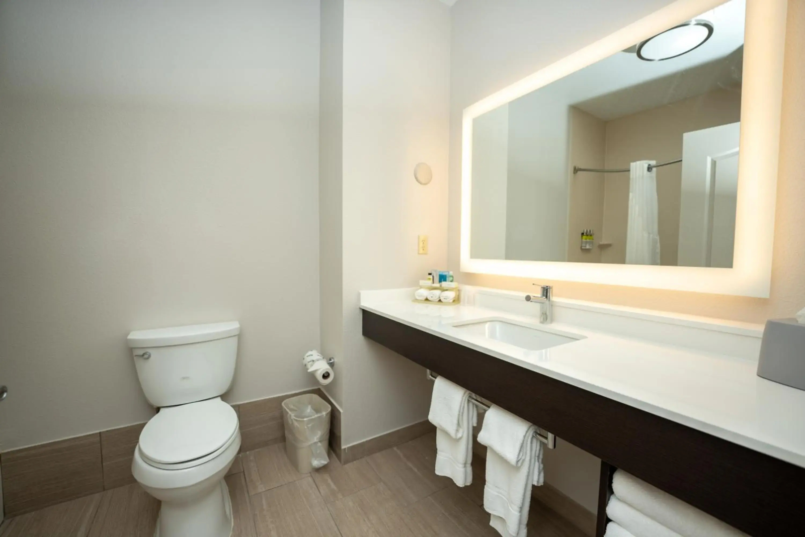 Holiday Inn Express & Suites Deer Park by IHG
