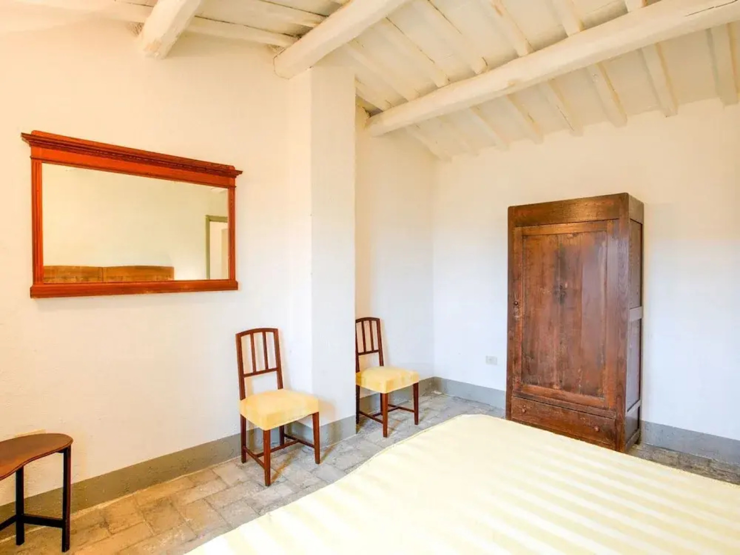 Villa in Sermugnano With Pool & Garden