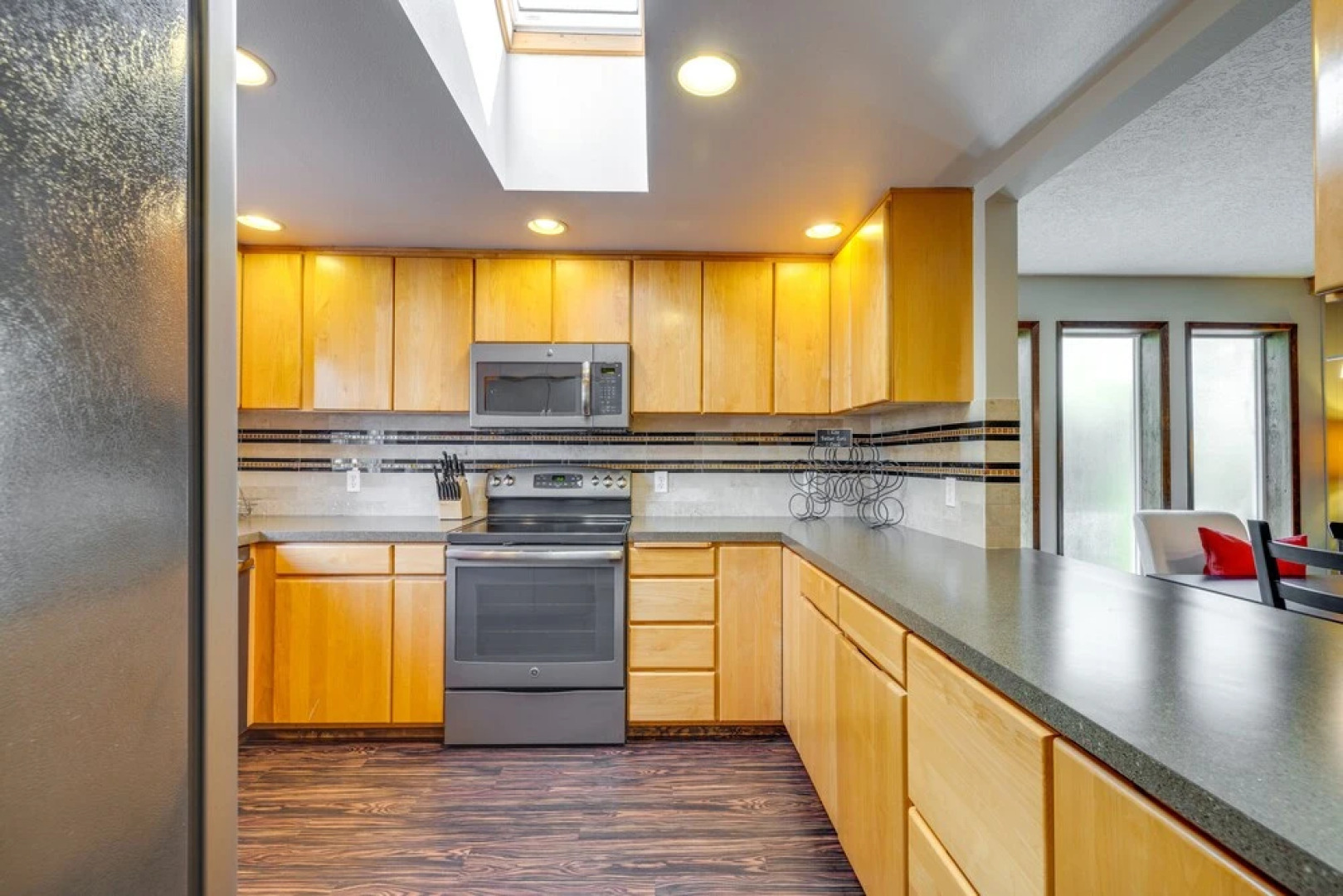 Pet-friendly Ocean Park Rental w/ Outdoor Fire Pit