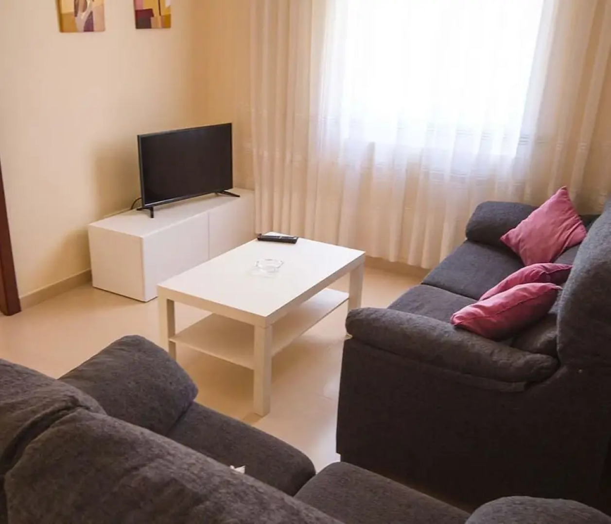 Apartment - 3 Bedrooms with WiFi - 106763