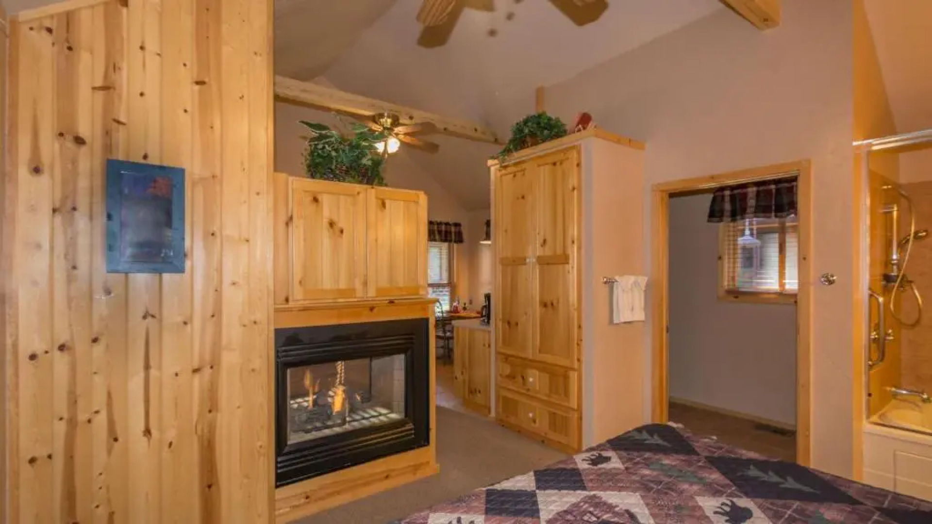 Shadow Mountain Lodge and Cabins