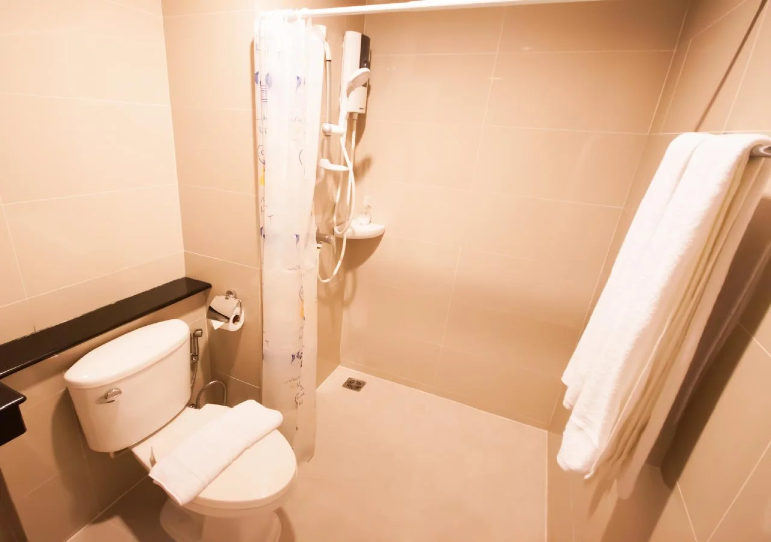 Des Res Hotel and Residence