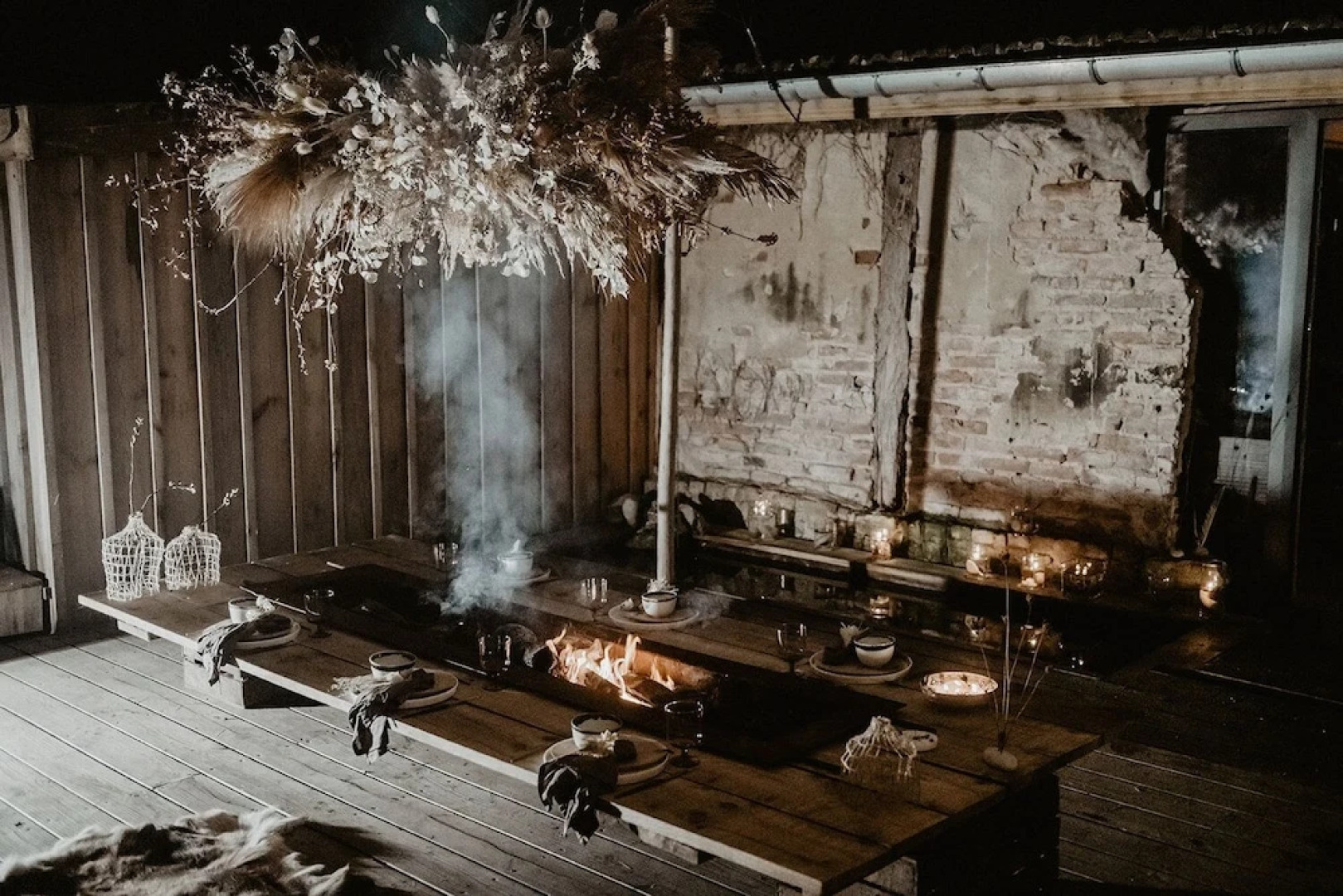 Coco Barn Wood Lodge