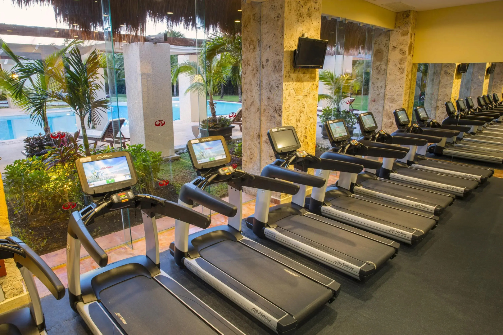 Grand Palladium Select White Sand Resort & Spa - All Inclusive