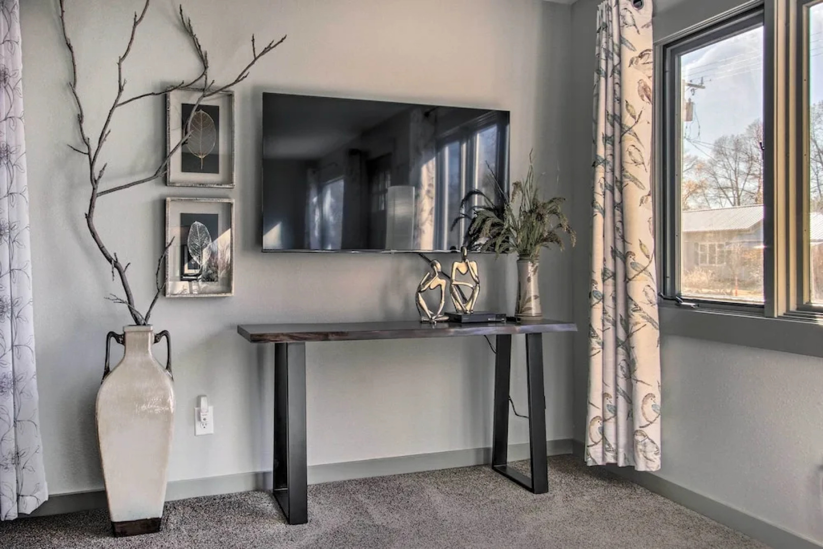 Cozy Choteau Home w/ Fire Pit, Grill, Yard!