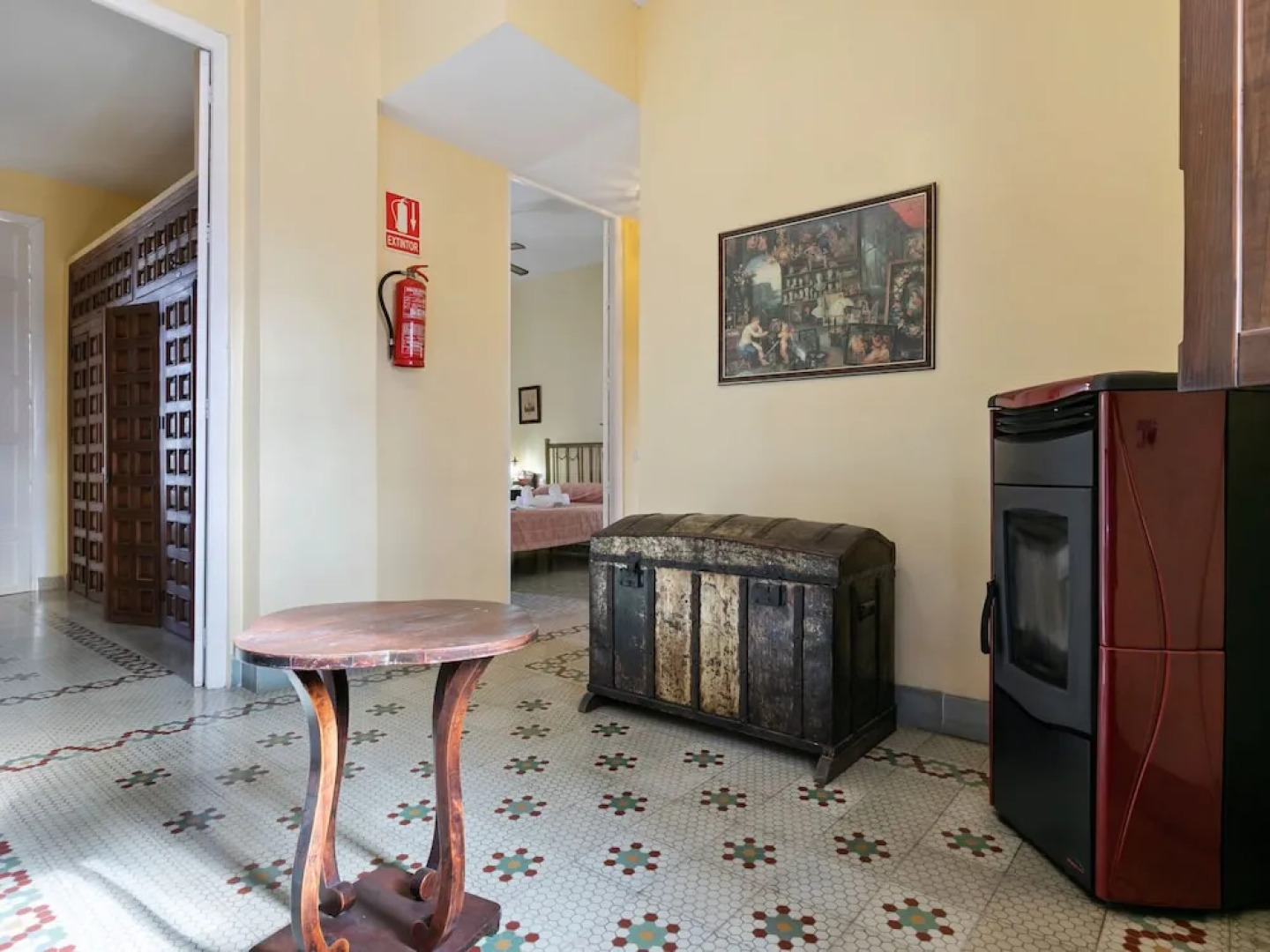 Luxurious Villa in Fuente de Piedra With Swimming Pool