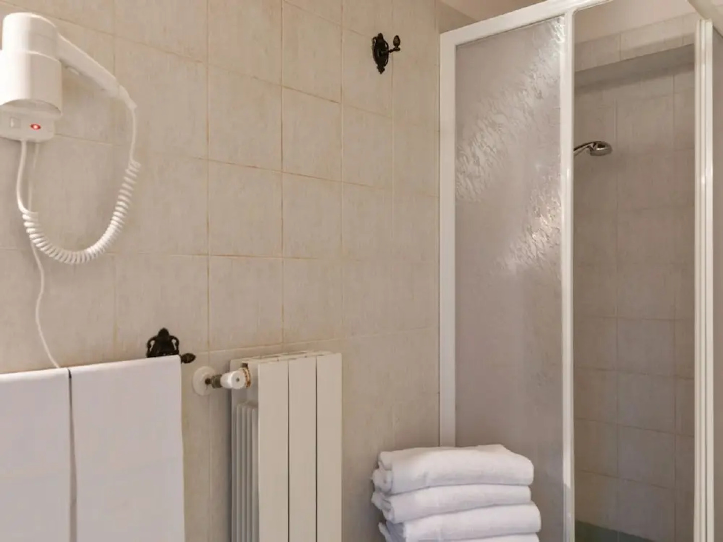 Scenic Apartment in Rapolano Terme with Swimming Pool