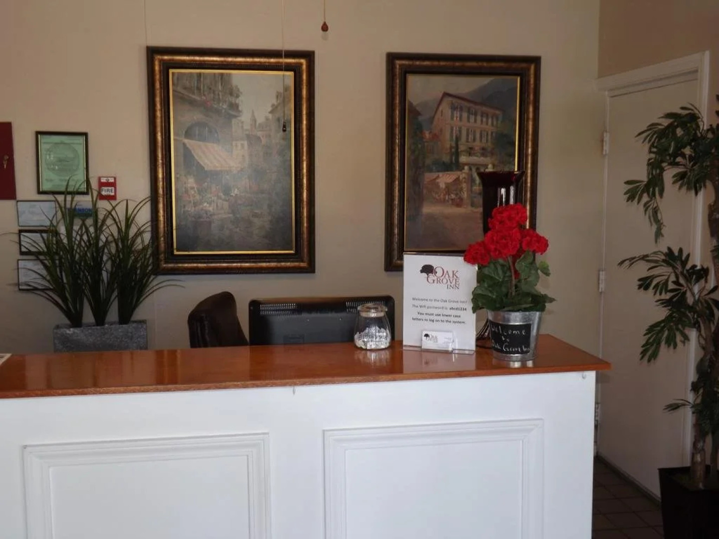 Oak Grove Inn