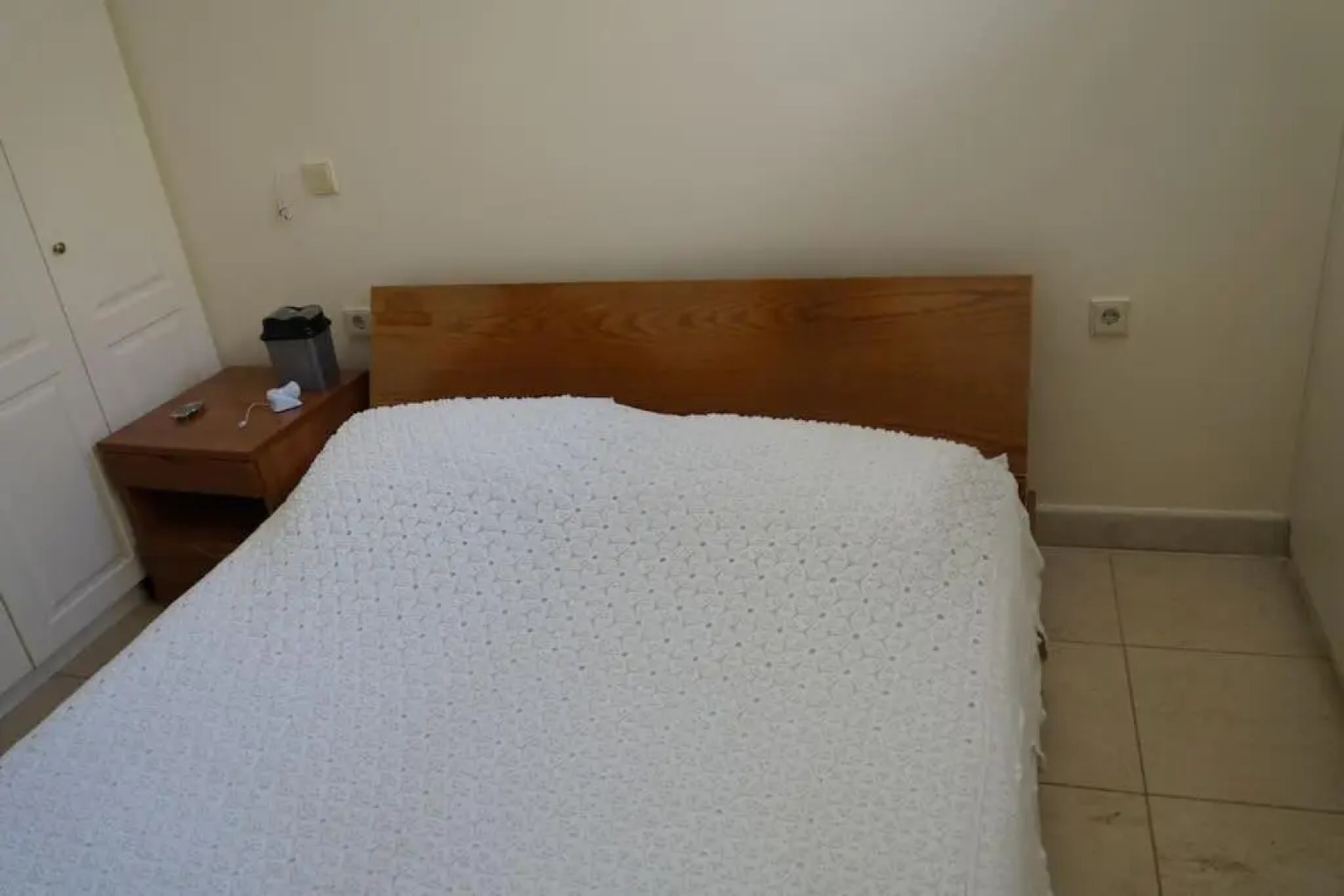 Apartment with a garden, BBQ, swimming pool and jacuzzi