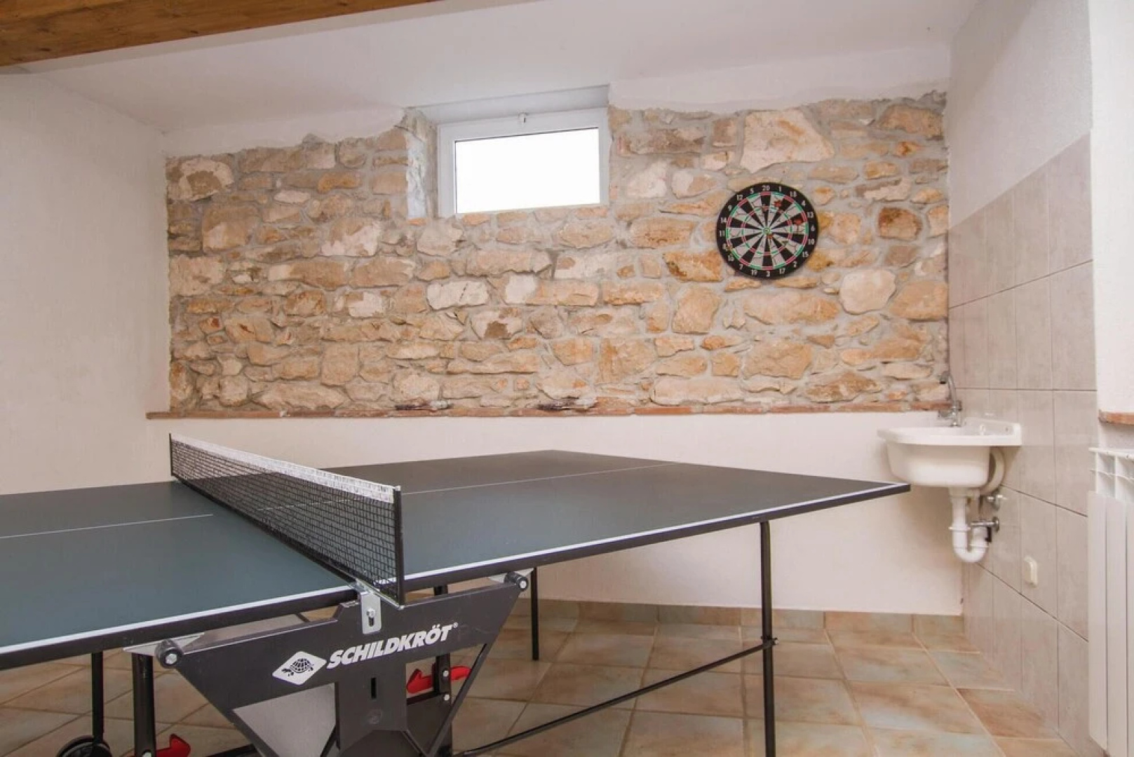 Awesome Home in Drenje With Wifi and 4 Bedrooms