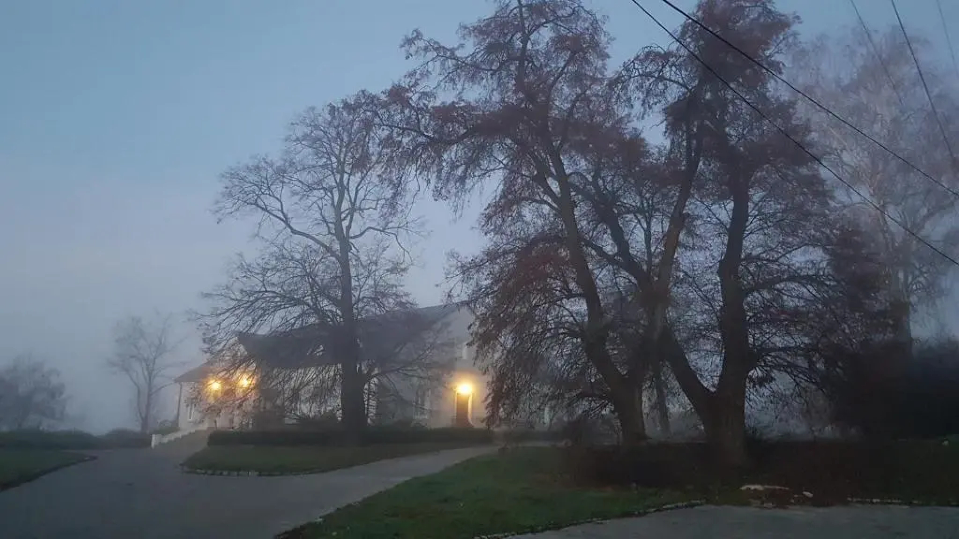 Dwór na Wichrowym Wzgórzu