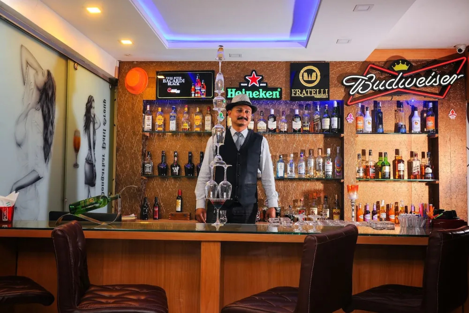 Capital O 3285 Hotel Radiant