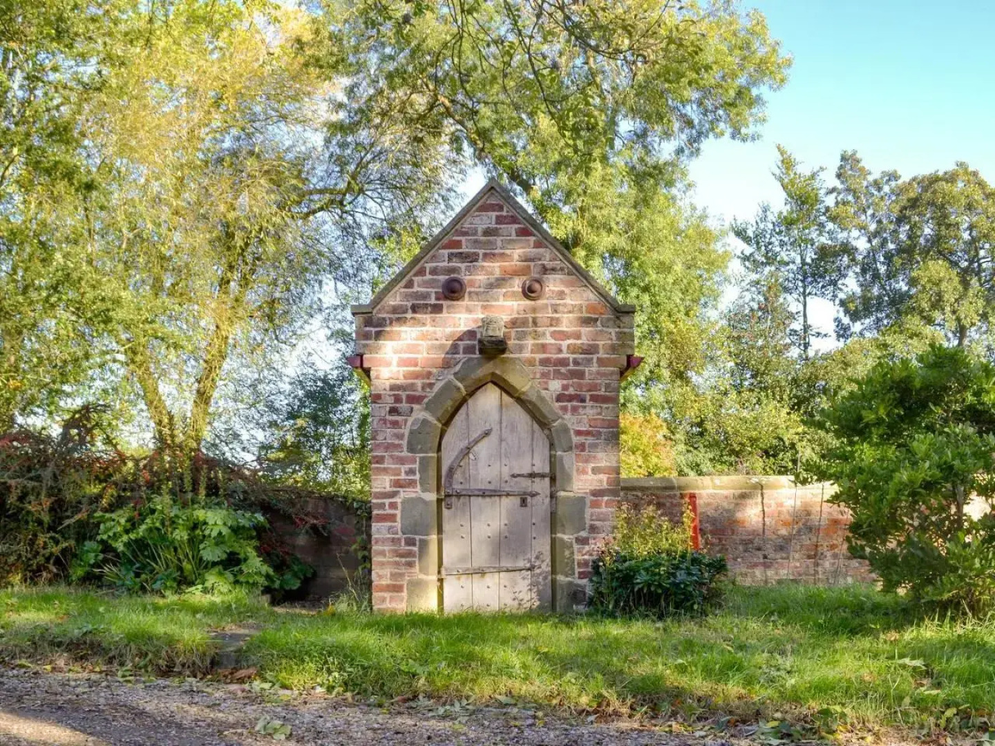 Shaw Properties The Ashes