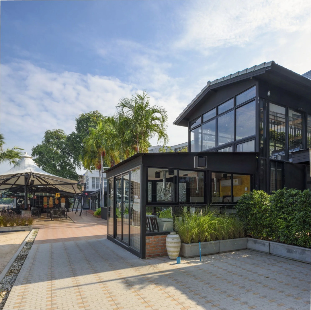 The Loft Seaside Sriracha