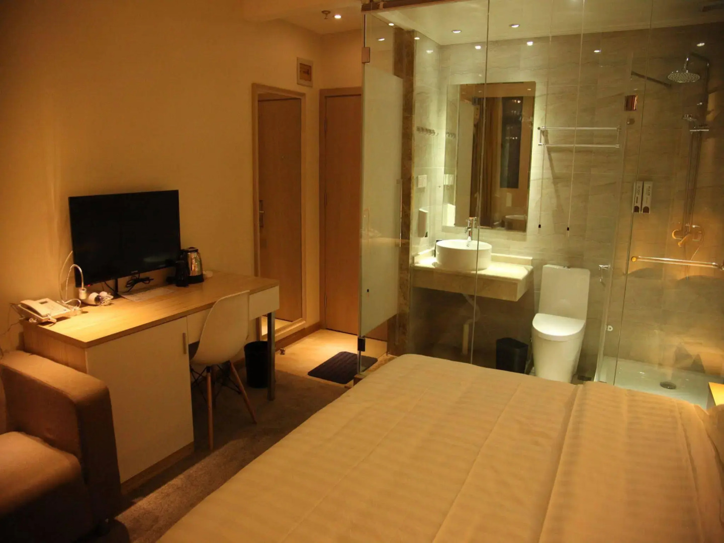 Fish Inn East Nanjing Road