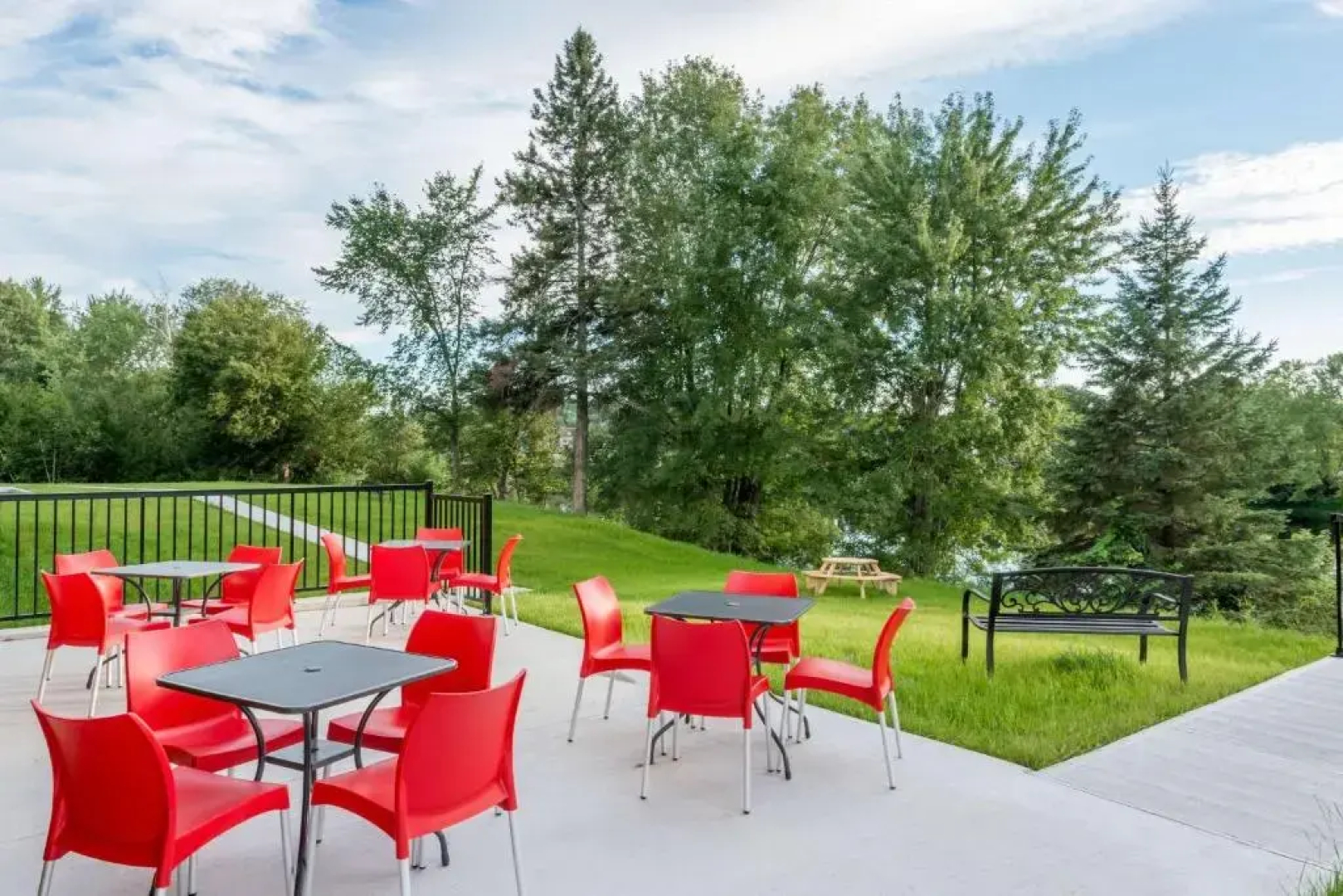 Super 8 Mont Laurier