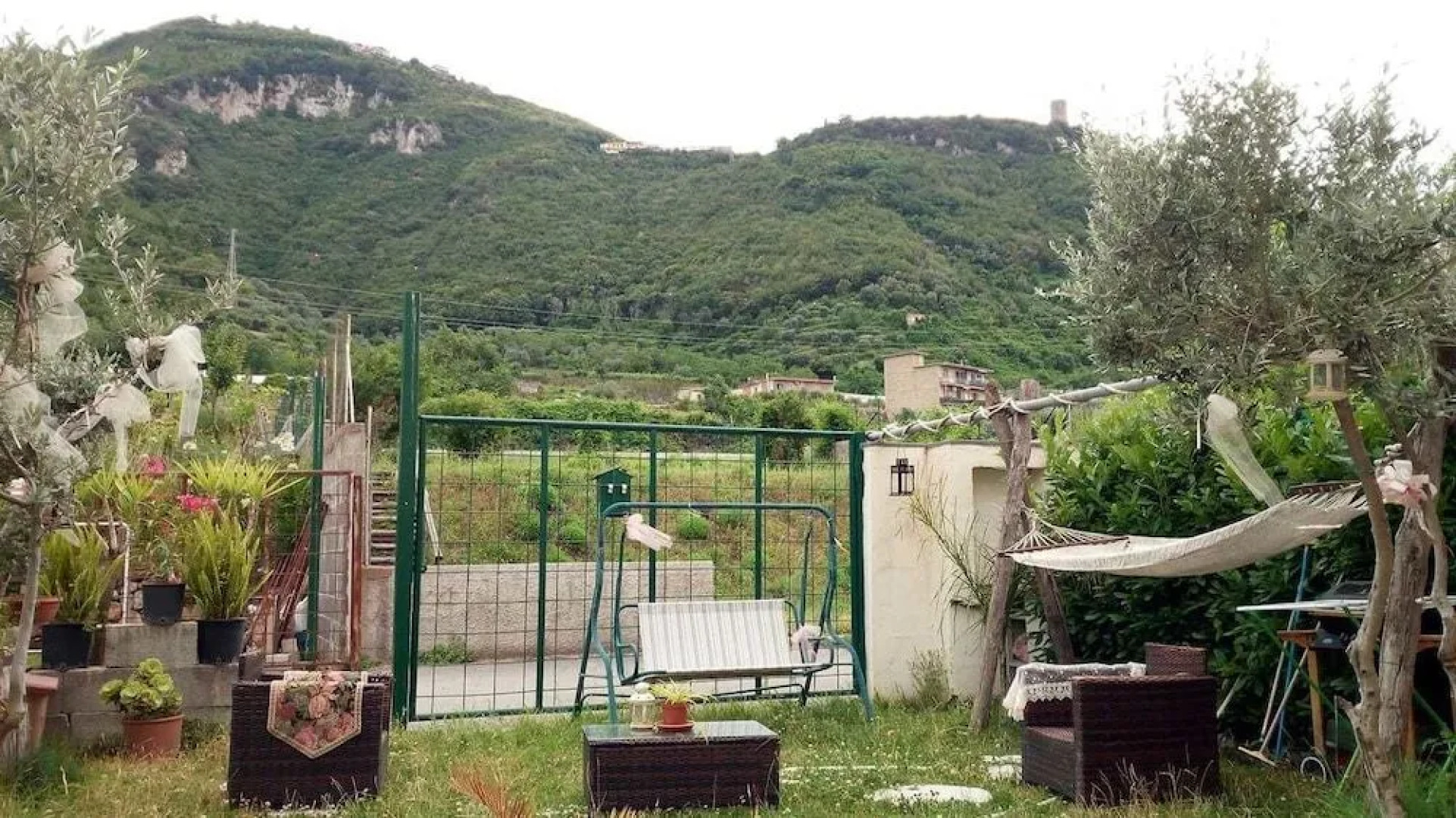 Annabella's Country House