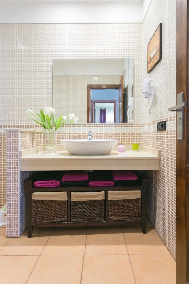 Live Las Aguas House