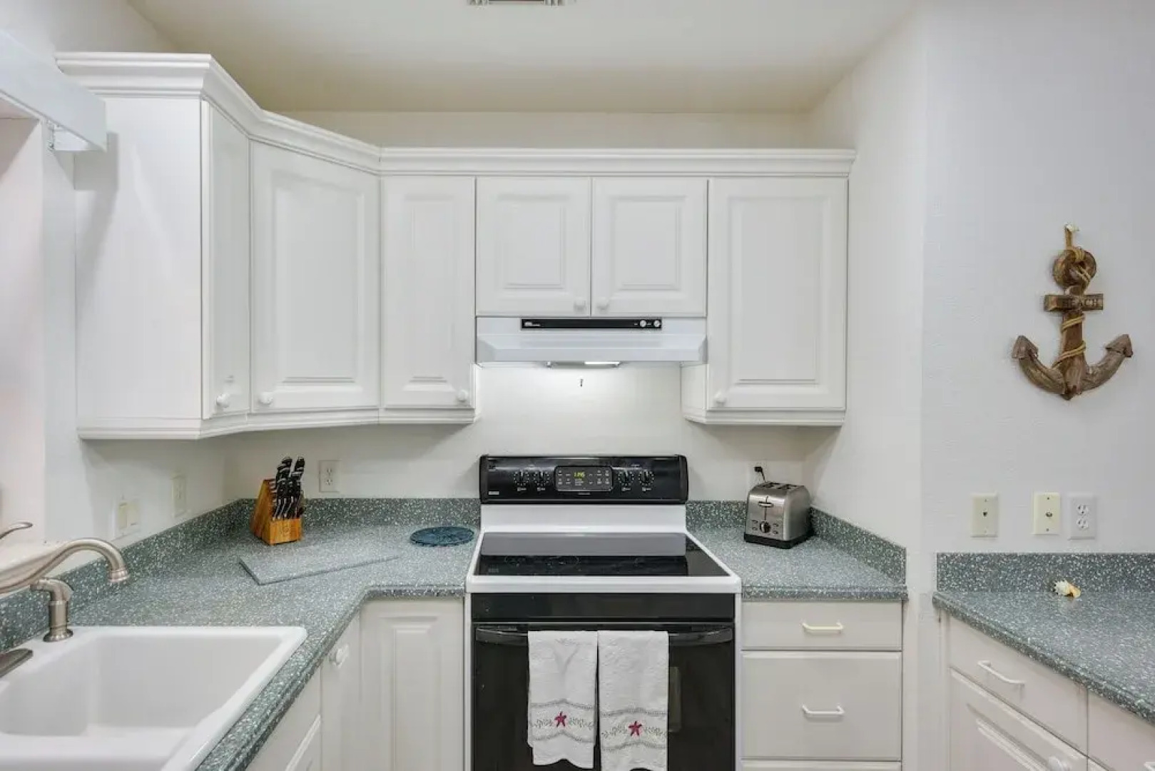 Waterfront Nettles Island Beach House: Pool Access