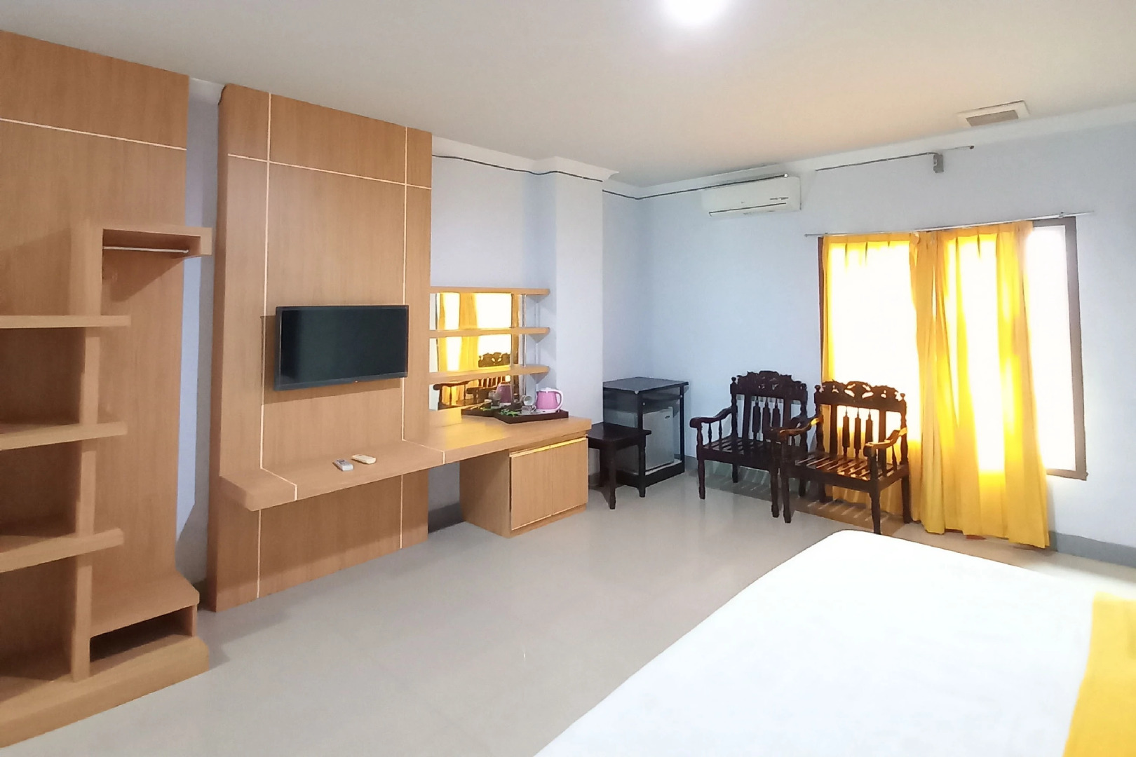 RedDoorz near Poso City Mall