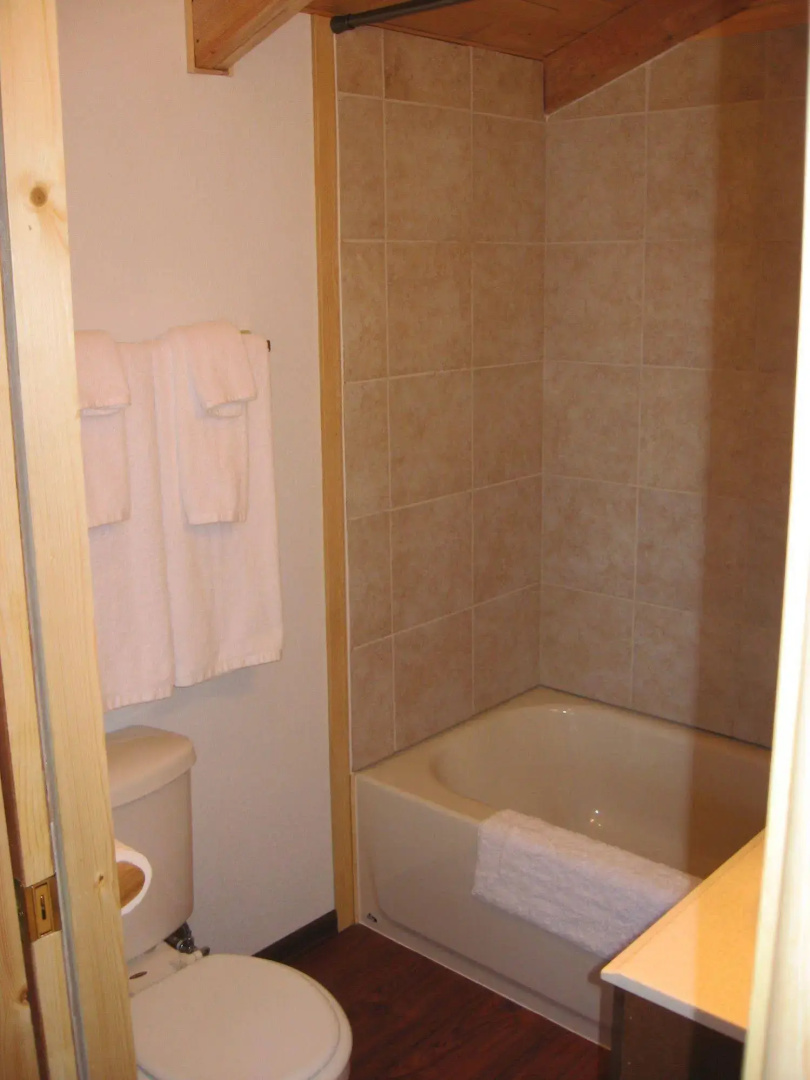 Crater Lake Inn & Retreat