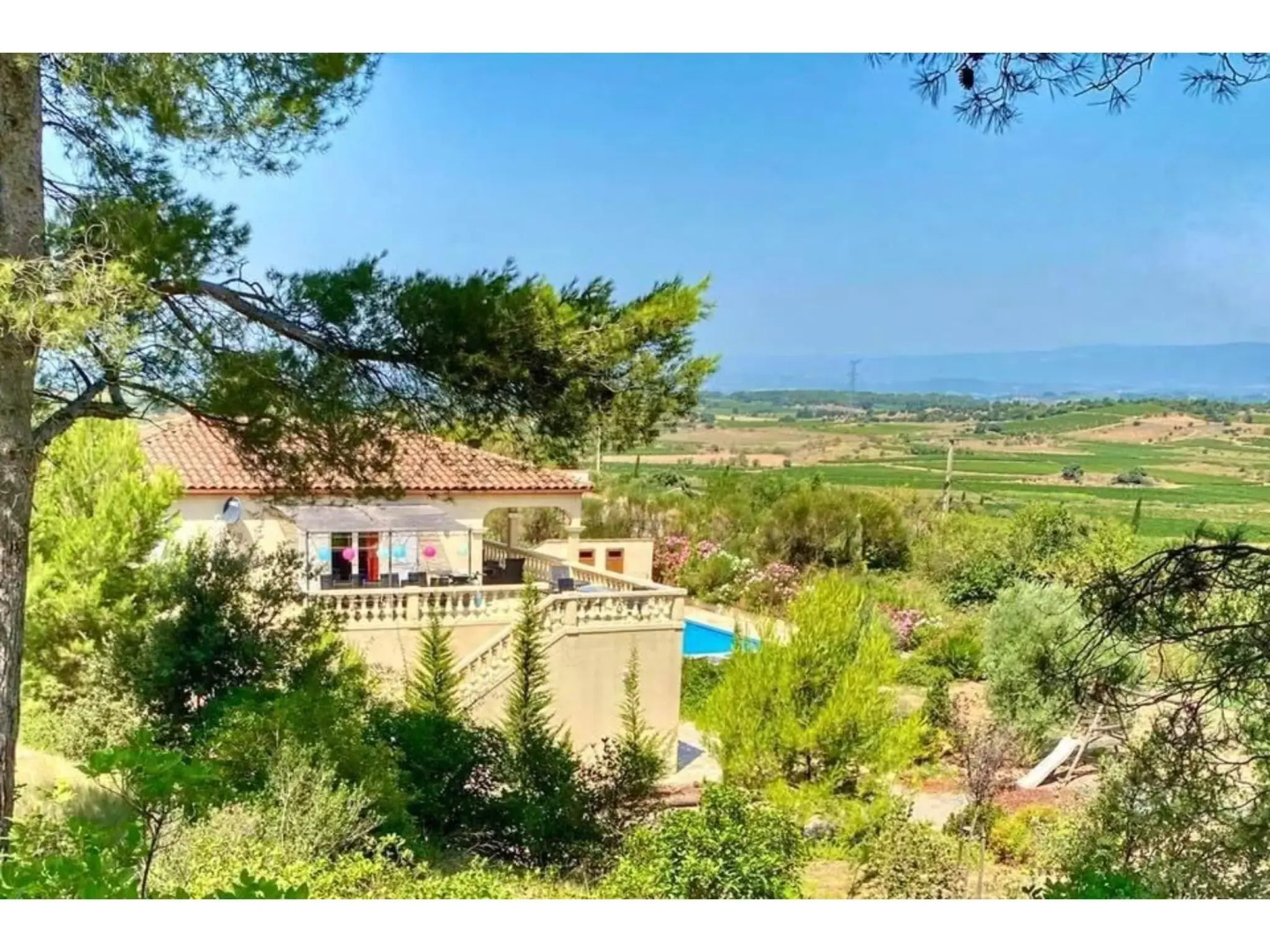 Cosy Villa in Montbrun-des-corbieres With Jacuzzi