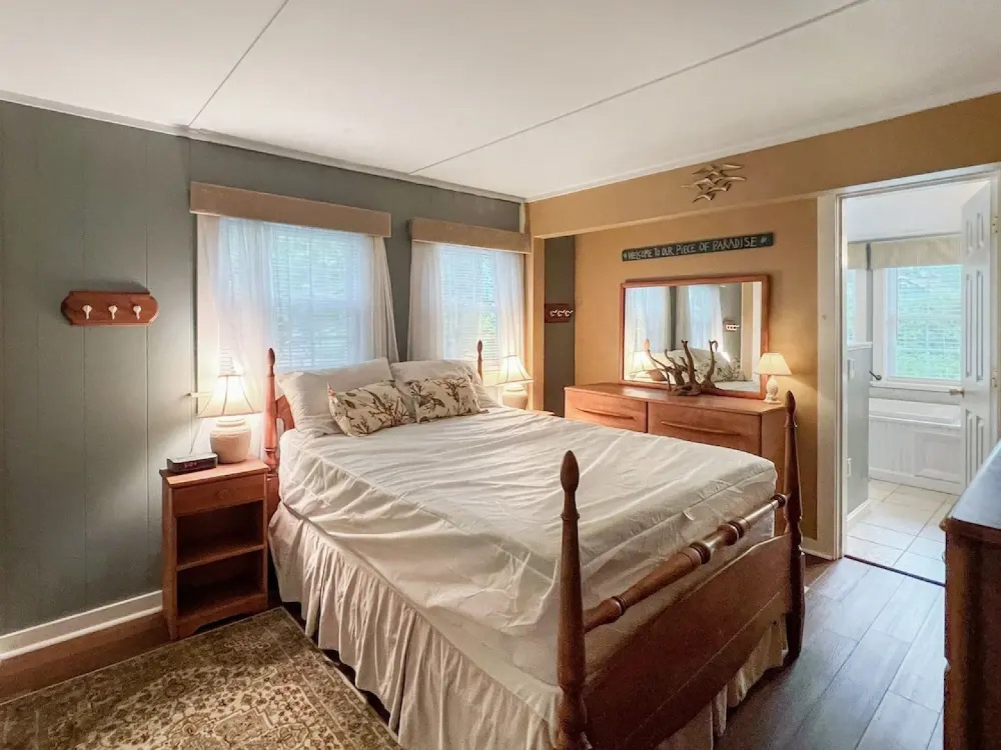 Family Tides - Y850 Beautiful Home Only A 10 Minute Walk To Short Sands Beach! 2 Bedroom Home by Redawning